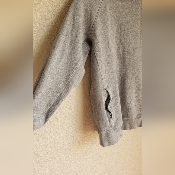 Duluth Grey Pullover With Zipper Pockets Size M - Picture 4 of 8